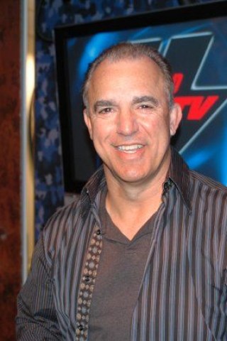 Jay Thomas Sent Howard a T-Shirt