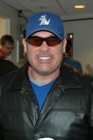 Packed Show Full of Bubba, Porn Stars, & 'Idol'