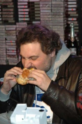 Artie Shown Eating on '60 Minutes'