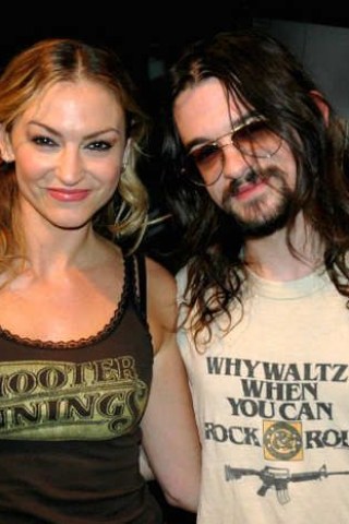 Artie Guesses Drea de Matteo's Salary