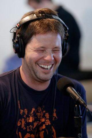 Ike Barinholtz Shows How It's Done
