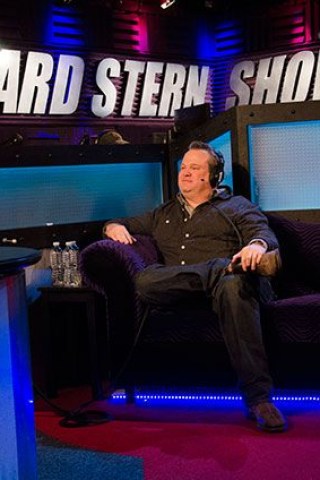 'Modern Family's' Eric Stonestreet Talks Tinder