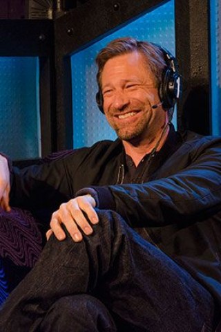  Jonah Hill and Aaron Eckhart Visit the Stern Show