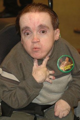 Eric the Actor Thanks Howard