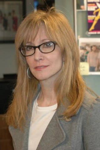 Lisa G. Needs a Date to the Holiday Party