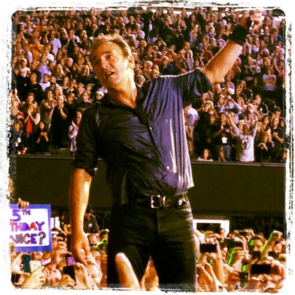 Gary's view of Bruce from the pit at MetLife Stadium