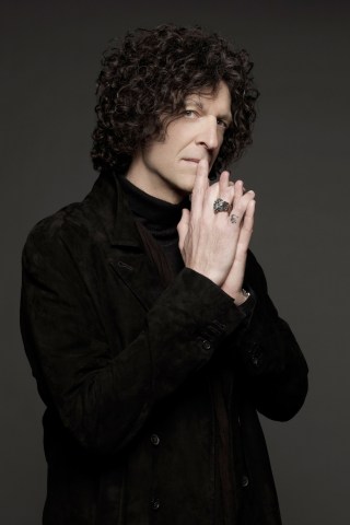 Howard Stern Signs 5-Year Deal With SiriusXM