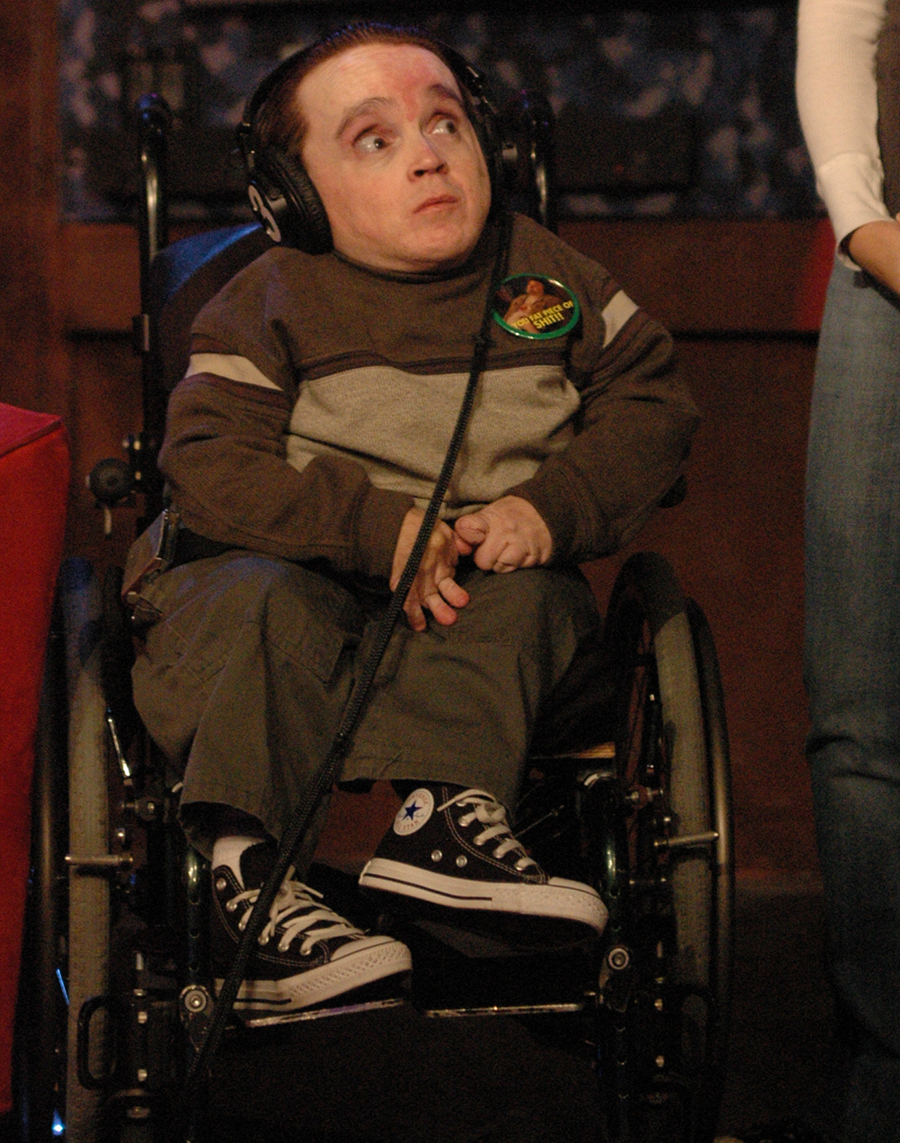 Eric the Midget Stands Up a Studio Executive Howard Stern Nude Pic Hq