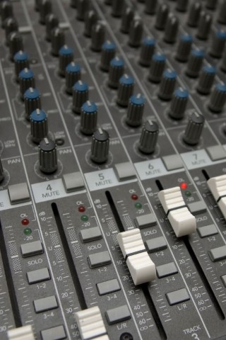 Howard Replays 'Gina Man Clips