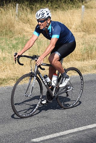 Lance Armstrong Visits, plus Howard Toasts Wendy