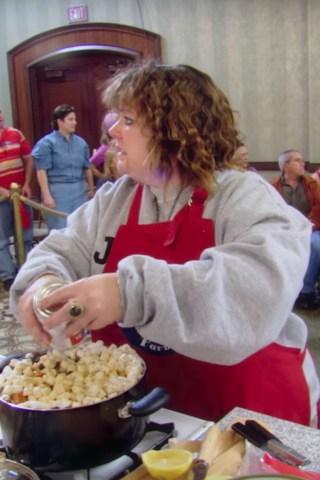 See Melissa McCarthy's Competitive-Baking Comedy
