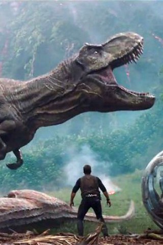 'Jurassic World: Fallen Kingdom' Roars to Life