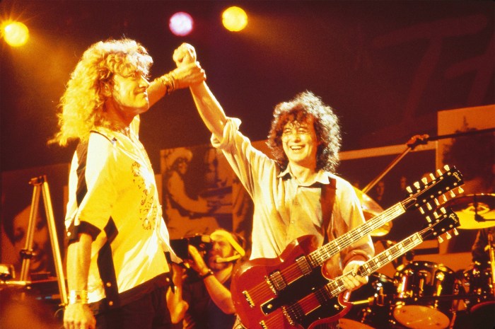 Robert Plant and Jimmy Page perform together at Madison Square Garden (circa 2000)