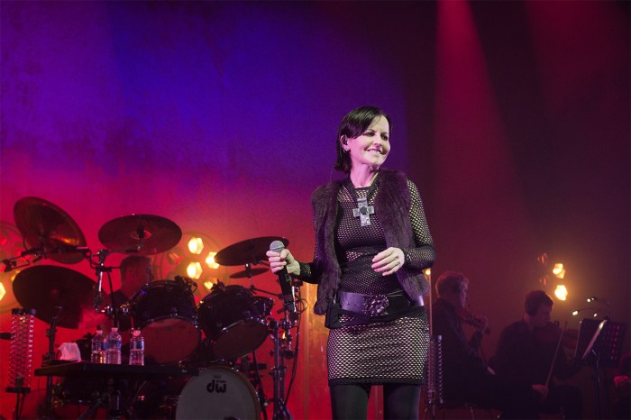 Dolores O'Riordan of the Cranberries performs at L'Olympia on May 4, 2017 in Paris