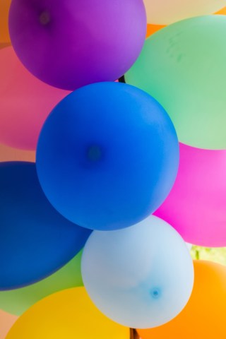 Hear Phish Fans Get High on Nitrous Oxide Balloons