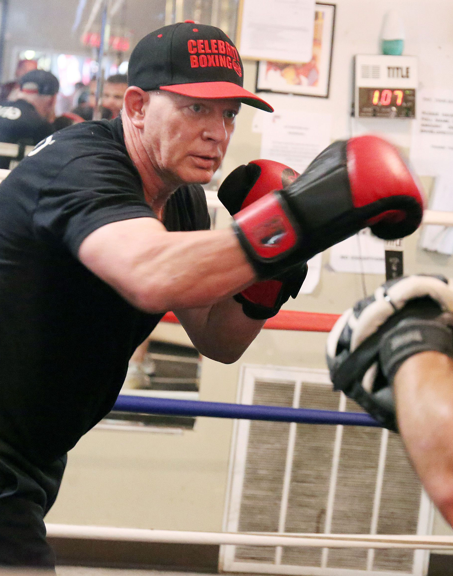 AUDIO: Lenny Dykstra Reveals He Called Off His Celebrity Bout With Chris  'Bagel Boss Guy' Morgan