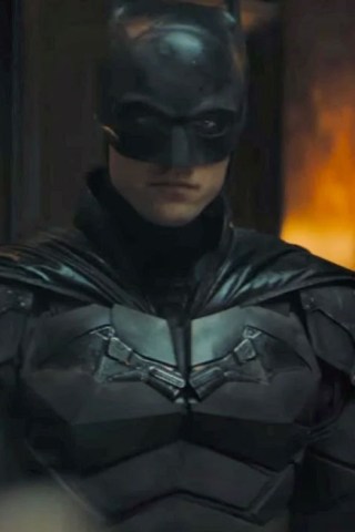 Robert Pattinson Dishes Vengeance in ‘The Batman’