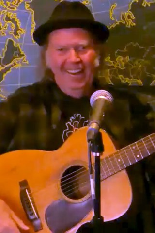Neil Young Returns to the Stern Show