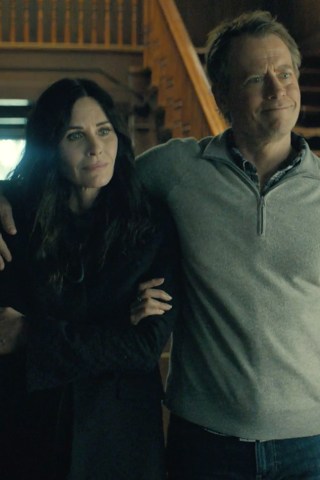 Courteney Cox Buys a Creepy Home in ‘Shining Vale’