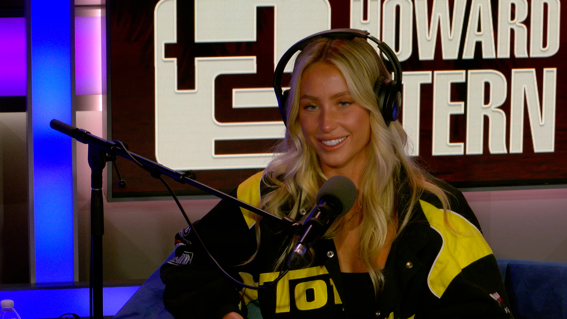 Alix Earle Breaks Down Her Path to Social Media Stardom in Her Debut Stern Show Appearance - Vimarsana News