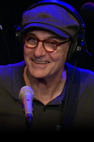 Read about James Taylor Played Banjo on ‘Old Man’